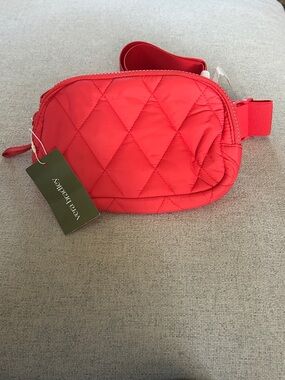 NWT Vera Bradley Woodward Quilted Small Belt Bag in Cayenne